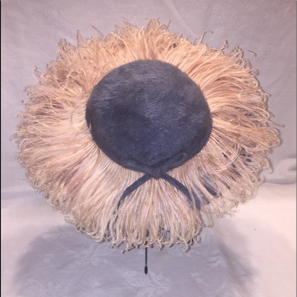 MERRIMAC MERRI-SOIE Accessories - FINAL PRICE DROP $45 VTG MERRIMAC MERRI-SOIE FUR & OSTRICH FEATHER WIDE BRIM HAT